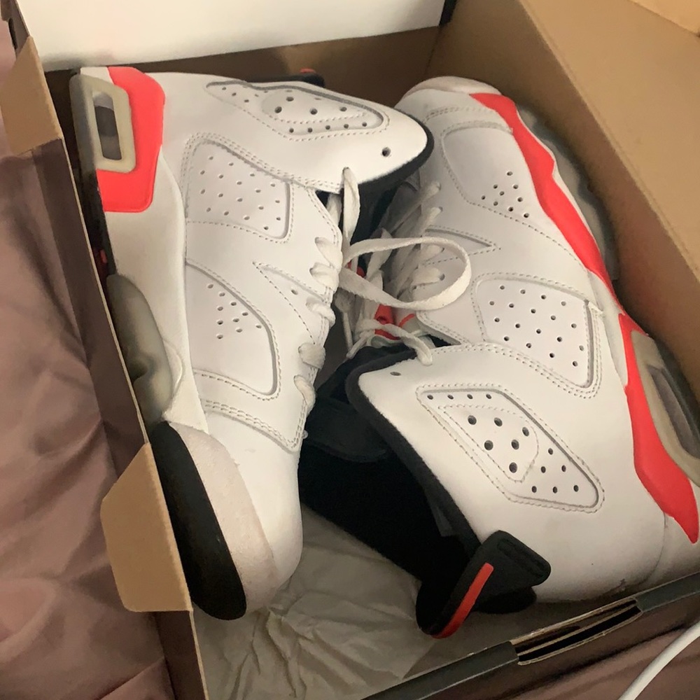 Retro 6 Jordan’s Size 4y